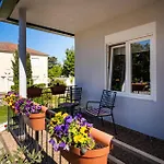 Casa vacanze 2 Bedroom Beautiful In