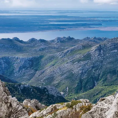 2 Bedroom Beautiful In *