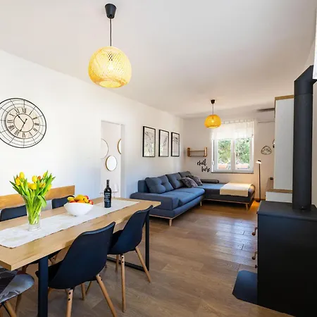 2 Bedroom Beautiful In *