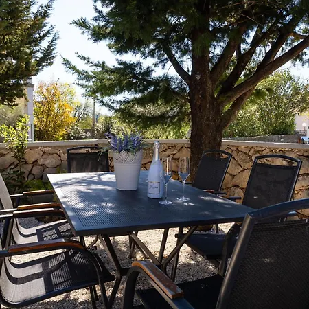 2 Bedroom Beautiful In