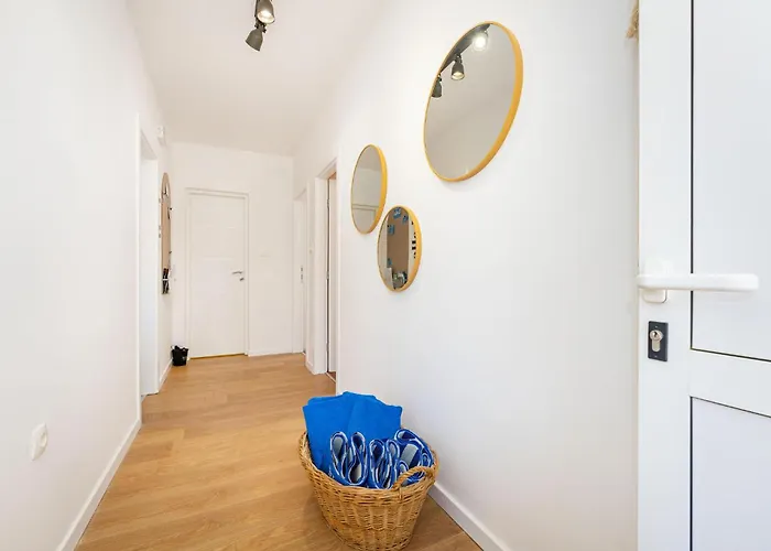 2 Bedroom Beautiful In Дом отдыха