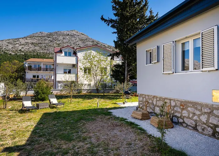 2 Bedroom Beautiful In Дом отдыха *