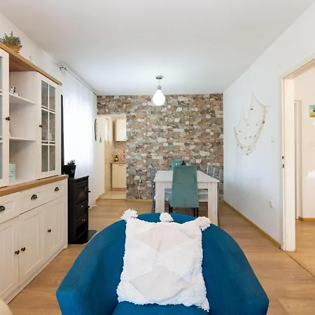 2 Bedroom Beautiful In