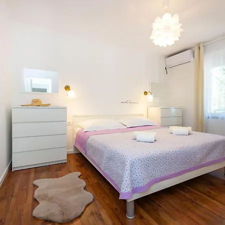 2 Bedroom Beautiful In *