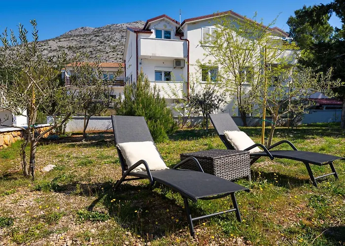 2 Bedroom Beautiful In Vikendica *